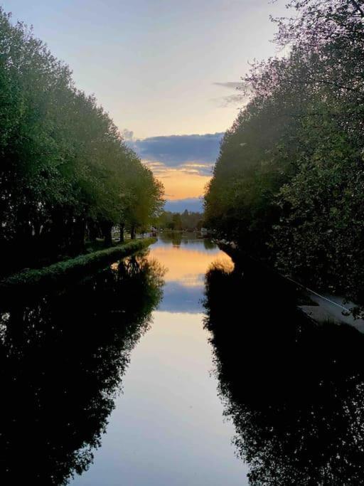 Le Ni' De Jess Villa Migennes Exteriör bild